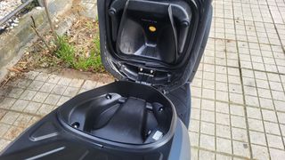 Kymco People GTi 2015-thumb-9