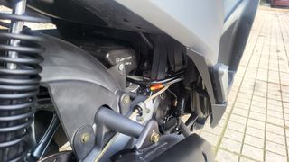 Kymco People GTi 2015-thumb-21