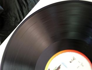 U2 - War-thumb-8