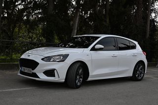 Ford Focus 2020 ST-Line-thumb-1
