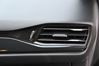 Ford Focus 2020 ST-Line-thumb-10