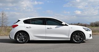 Ford Focus 2020 ST-Line-thumb-30