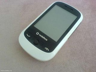 2 Vodafone 543 touch screen ένα λευκό και ένα μαύρο