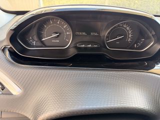Peugeot 208 2018 Style-thumb-9