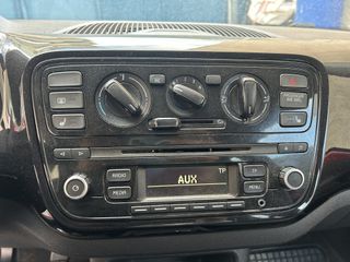 Volkswagen Up 2012-thumb-8