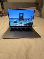 MacBook Pro 16” (2021) M1 Pro - 10-core CPU / 16-core GPU - 16GB RAM / 1TB
