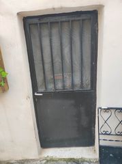 Σιδερένια μαύρη πόρτα 180*80