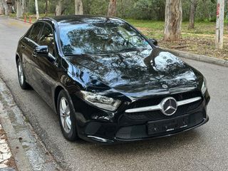 Mercedes-Benz A 180 2019 D URBAN 7G-DCT-thumb-3