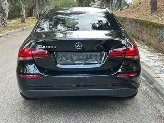 Mercedes-Benz A 180 2019 D URBAN 7G-DCT-thumb-5