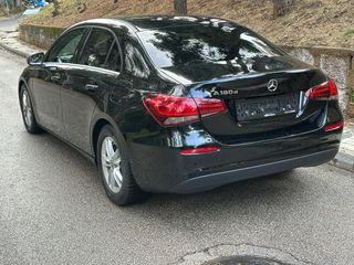 Mercedes-Benz A 180 2019 D URBAN 7G-DCT-thumb-6