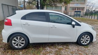 Kia Rio 2015-thumb-7