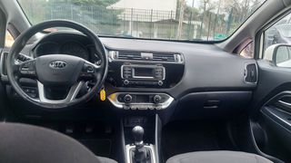 Kia Rio 2015-thumb-10