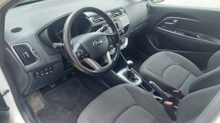 Kia Rio 2015-thumb-11
