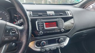 Kia Rio 2015-thumb-19