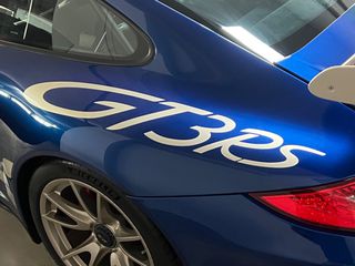 Porsche 911 2010 GT3 RS 997.2-thumb-17