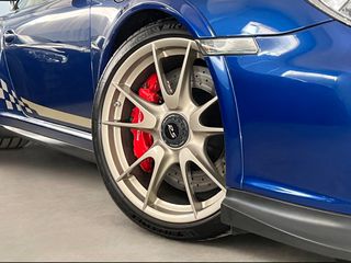 Porsche 911 2010 GT3 RS 997.2-thumb-19