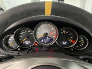 Porsche 911 2010 GT3 RS 997.2-thumb-23