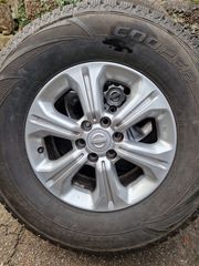 Nissan Navara-thumb-1