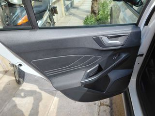 Ford Focus 2022 Active-thumb-8