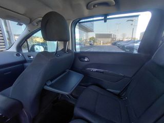 Peugeot 5008 2012 1.6 eHDi DIESEL 116hp AUTOMATIC-thumb-40