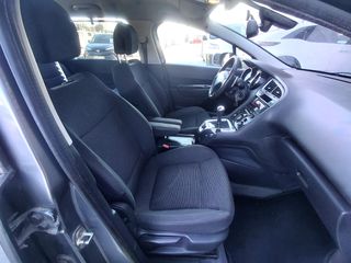 Peugeot 5008 2012 1.6 eHDi DIESEL 116hp AUTOMATIC-thumb-44