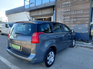 Peugeot 5008 2012 1.6 eHDi DIESEL 116hp AUTOMATIC-thumb-29