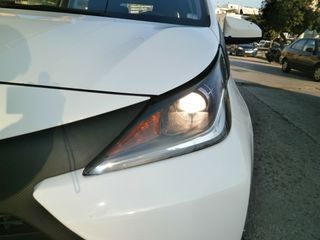 Toyota Aygo 2017 1.0 X-Play ΟΘΟΝΗ / ΚΑΜΕΡΑ φωτογραφιες και κατω-thumb-6