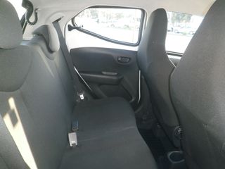 Toyota Aygo 2017 1.0 X-Play ΟΘΟΝΗ / ΚΑΜΕΡΑ φωτογραφιες και κατω-thumb-16
