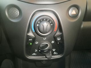 Toyota Aygo 2017 1.0 X-Play ΟΘΟΝΗ / ΚΑΜΕΡΑ φωτογραφιες και κατω-thumb-22