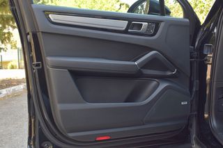 Porsche Cayenne 2023 COUPE S E-HYBRID GTS PLATINUM EDITION PLUG-IN-thumb-52