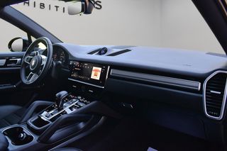 Porsche Cayenne 2023 COUPE S E-HYBRID GTS PLATINUM EDITION PLUG-IN-thumb-10