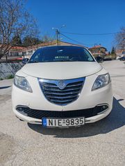Lancia Ypsilon 2011