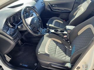 Kia Ceed / cee'd 2017 GT LINE-thumb-8