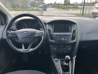 Ford Focus 2017 TDCI Titanium-thumb-6