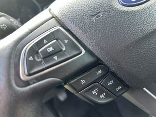 Ford Focus 2017 TDCI Titanium-thumb-15