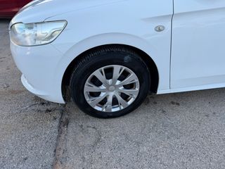 Peugeot 301 2017 1.2 PURETECH 82 ACTIVE AUTOMATIC-thumb-6