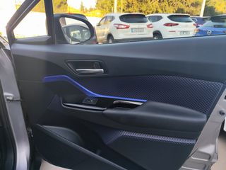 Toyota C-HR 2017 STYLE SELECTION-thumb-17