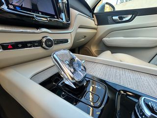 Volvo XC 60 2022 T8 PHEV 2.0 456hp AWD AT8 18,8kw Face Lift-thumb-21