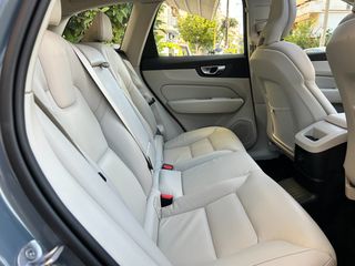 Volvo XC 60 2022 T8 PHEV 2.0 456hp AWD AT8 18,8kw Face Lift-thumb-26