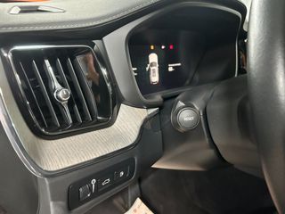 Volvo XC 60 2022 T8 PHEV 2.0 456hp AWD AT8 18,8kw Face Lift-thumb-11