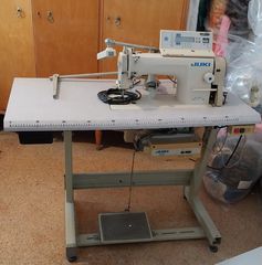Επαγγελματική Ραπτομηχανή JUKI με τραπέζι