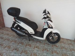 Kymco People GT 300i 2010