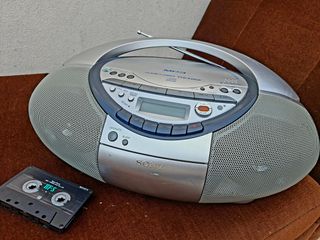 SONY CFD-S35CP CD RADIO CASSETTE-CORDER.-thumb-4