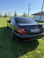 Mercedes-Benz E 200 2005-thumb-19