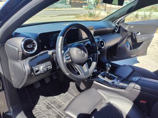 Mercedes-Benz A 200 2019-thumb-9