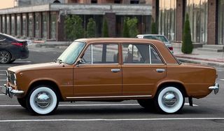 Lada 1978 AUTOVAZ (ВАЗ) 2101 AUTOMATIC CLASSIC 1978μον. 1.200cc 70Ps.