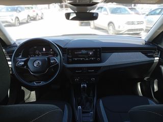 Skoda Kamiq 2025 Selection 1.0 TSI 116 PS DSG7-thumb-8