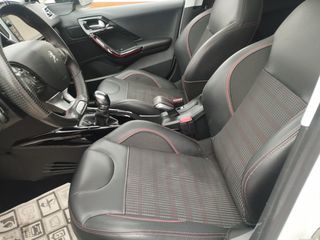 Peugeot 2008 2016 GT LINE  panorama-thumb-17