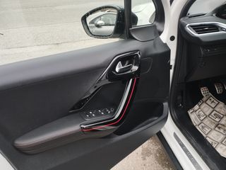 Peugeot 2008 2016 GT LINE  panorama-thumb-20