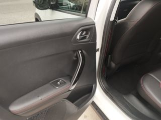 Peugeot 2008 2016 GT LINE  panorama-thumb-21